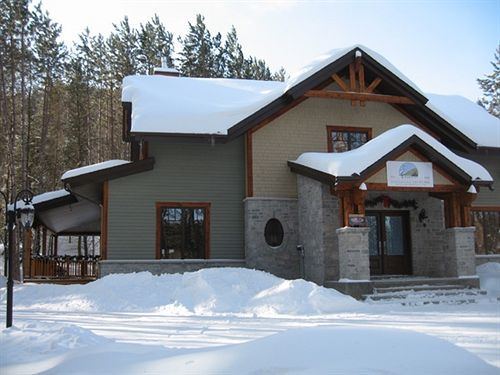 B&B Au Petit Marigot Mont-Tremblant Exterior photo